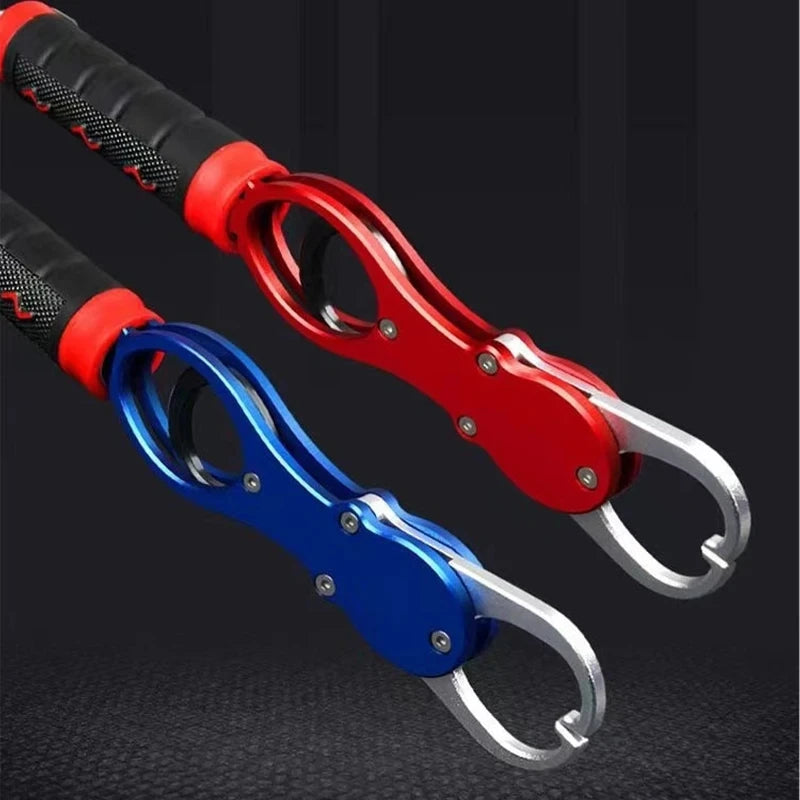 Fish Lip Gripper with Scale